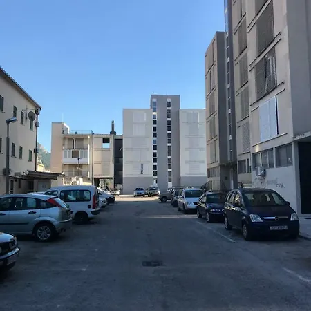Marusic Omis